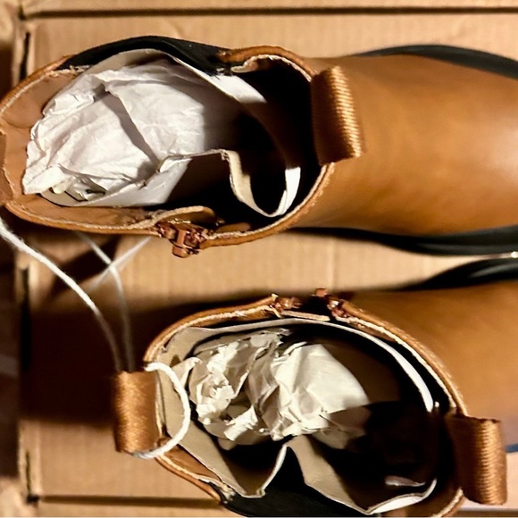 New Brown and Black Ankle Boots - Picture 2 of 7